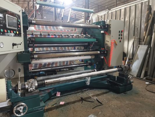 Máquina de corte vertical controlada por un PLC para recubrir el papel, máquina de recubrimiento de recubrimiento 0-200 m/min