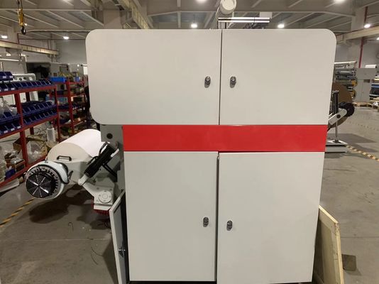 Máquina de corte de película de PE de alta velocidad controlada por computadora de 1300 mm Revolvedor de corte de papel de etiquetas