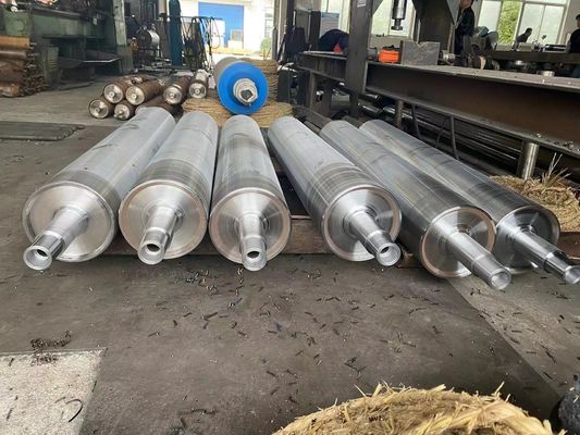 Componentes de las máquinas de embalaje Instalación conveniente de rodillos de acero de potencia y rodillos de tracción
