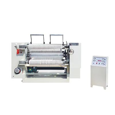 Máquina de corte de películas de PET controlada por un PLC de velocidad con una distancia máxima de corte de 1300 mm y una velocidad de 0-200 m/min